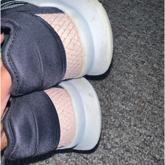 Adidas Equipment running athletic shoes 8.5 - Picture 11 of 15